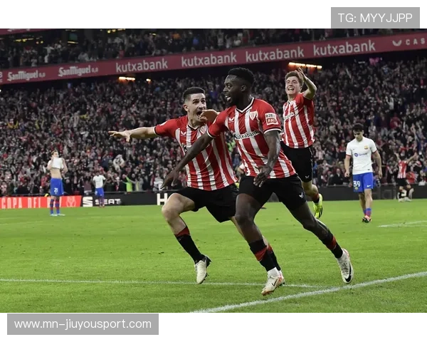 内马尔脚下连续变向制造混乱，巴西前场机会成倍增加：从个人技艺到团队进攻的训练解码